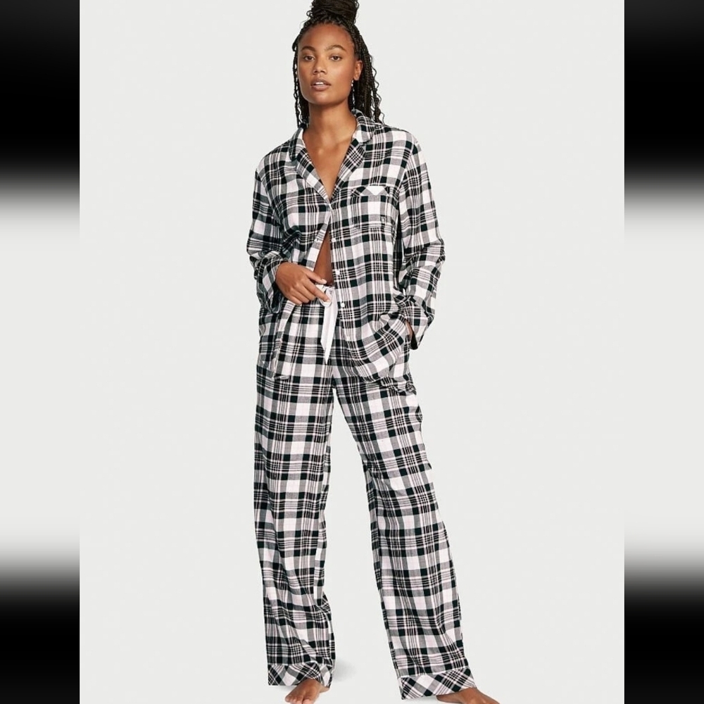 VICTORIA'S SECRET, Flannel Long Pajama Set. Size Small